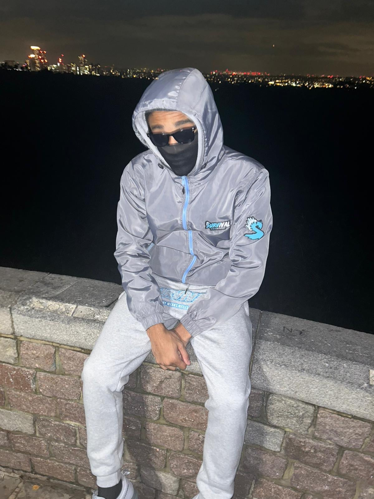 TOTB Windbreaker grey/white/blue variant